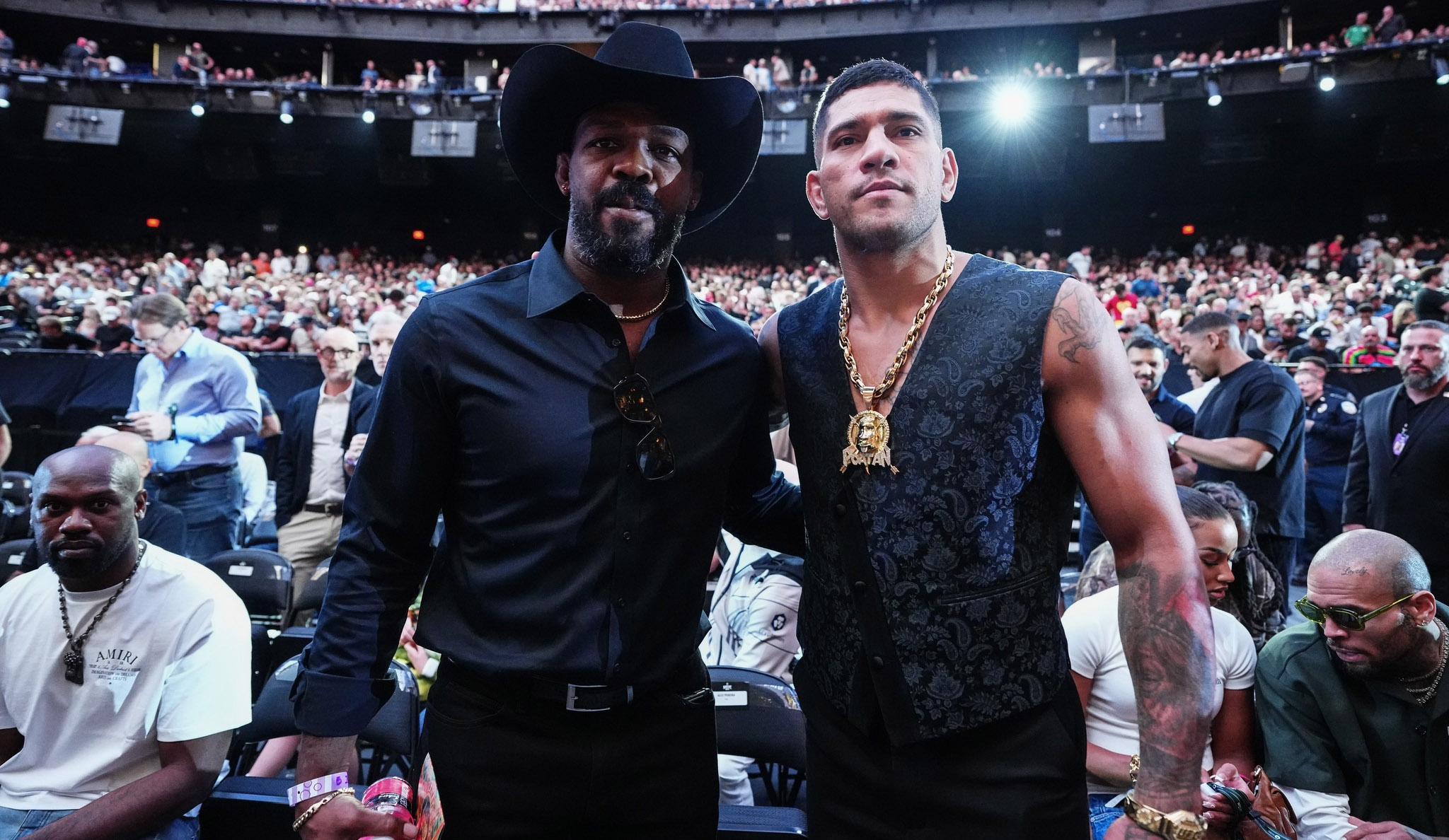 Jon Jones réagit au call-out d’Alex Pereira et met en garde le Brésilien